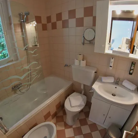 Promenaden-strandhotel Marolt Hotell 3*