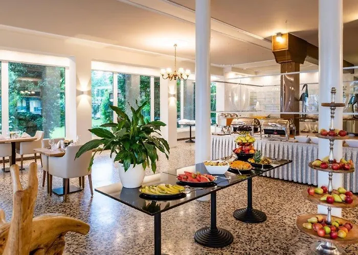 Hotel Promenaden-Strandhotel Marolt 3*