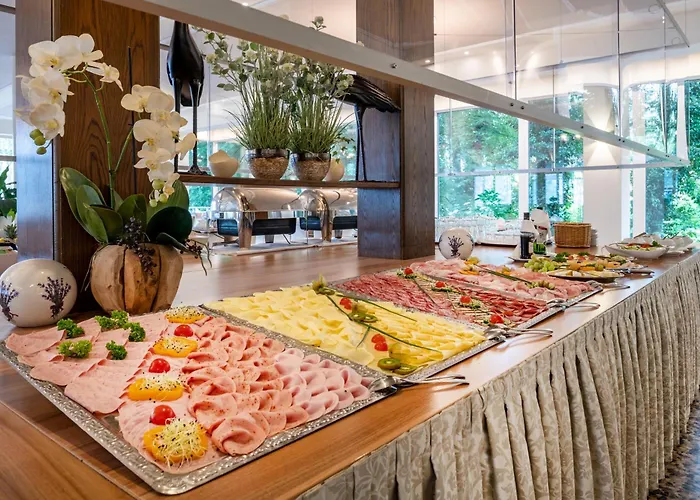 Hotel Promenaden-Strandhotel Marolt 3*